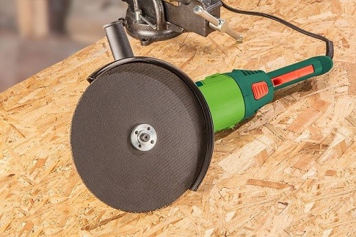 Elektryczna sieciowa szlifierka kątowa VERTO 51G203