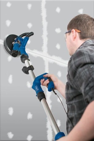 Szlifowanie ściany szlifierką do gipsu Scheppach DS920