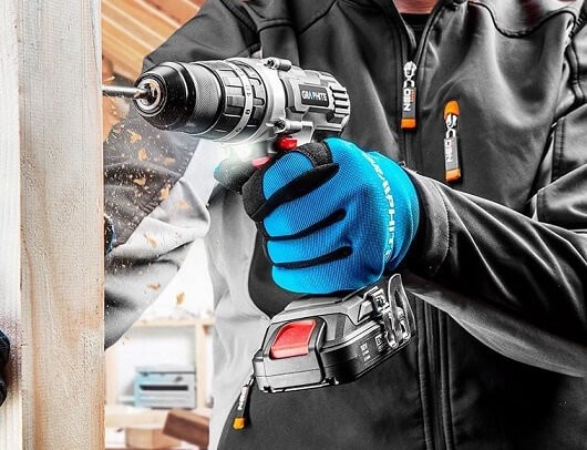 Wiertarko-wkrętarka GRAPHITE 58G010 - wiercenie w drewnie