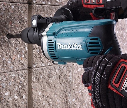 Wiercenie wiertarką udarową Makita