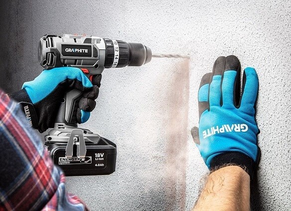 Wiercenie otworu w ścianie wiertarko-wkrętarką z udarem GRAPHITE 58G020