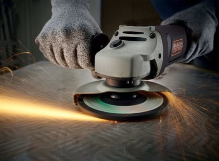 Szlifowanie szlifierką kątową Black+Decker