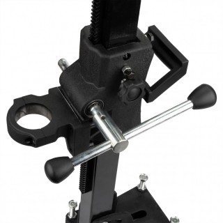 Pochyły statyw do wiertnic - uchwyt na wiertnicę