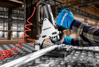 Cięcie rury szlifierką GRAPHITE 59G187